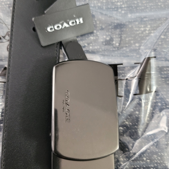 Coach Belt - Picture 5 of 11